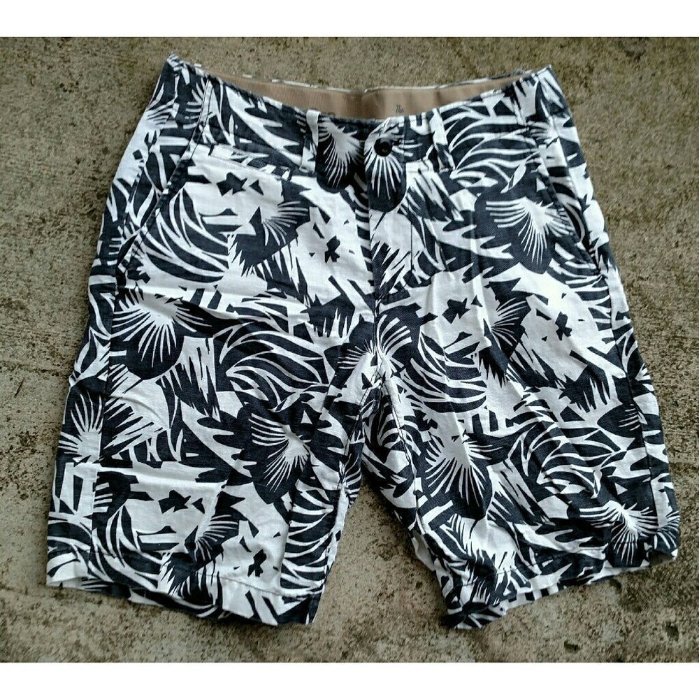 Gap The Lived -In shorts. Size 29